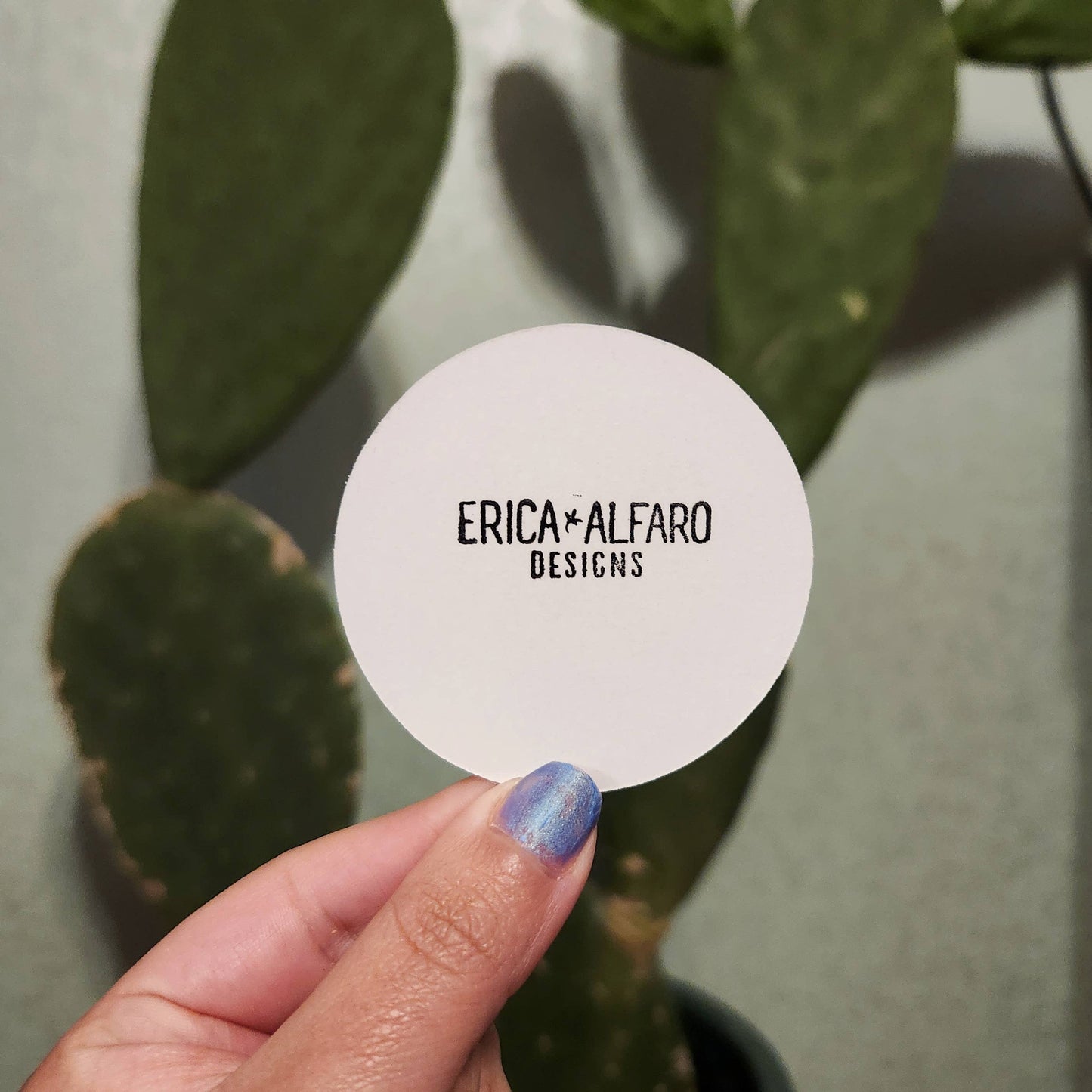 Erica Alfaro Designs - Hay Comida En La Casa Vinyl Sticker