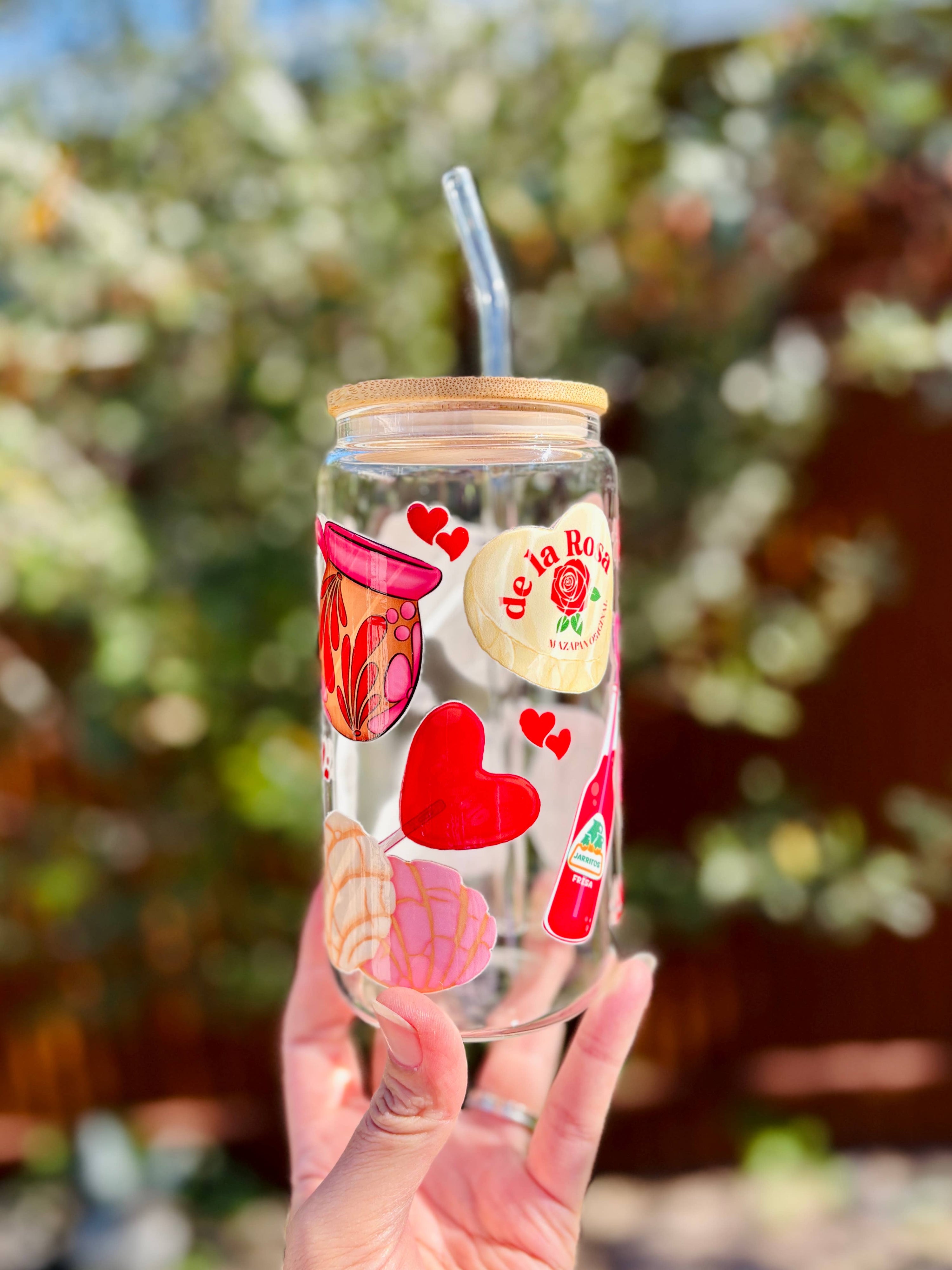 Las Changuis Tianguis - Valentine Mexican-Inspired Glass Can Cup – 16oz, Bamboo Lid