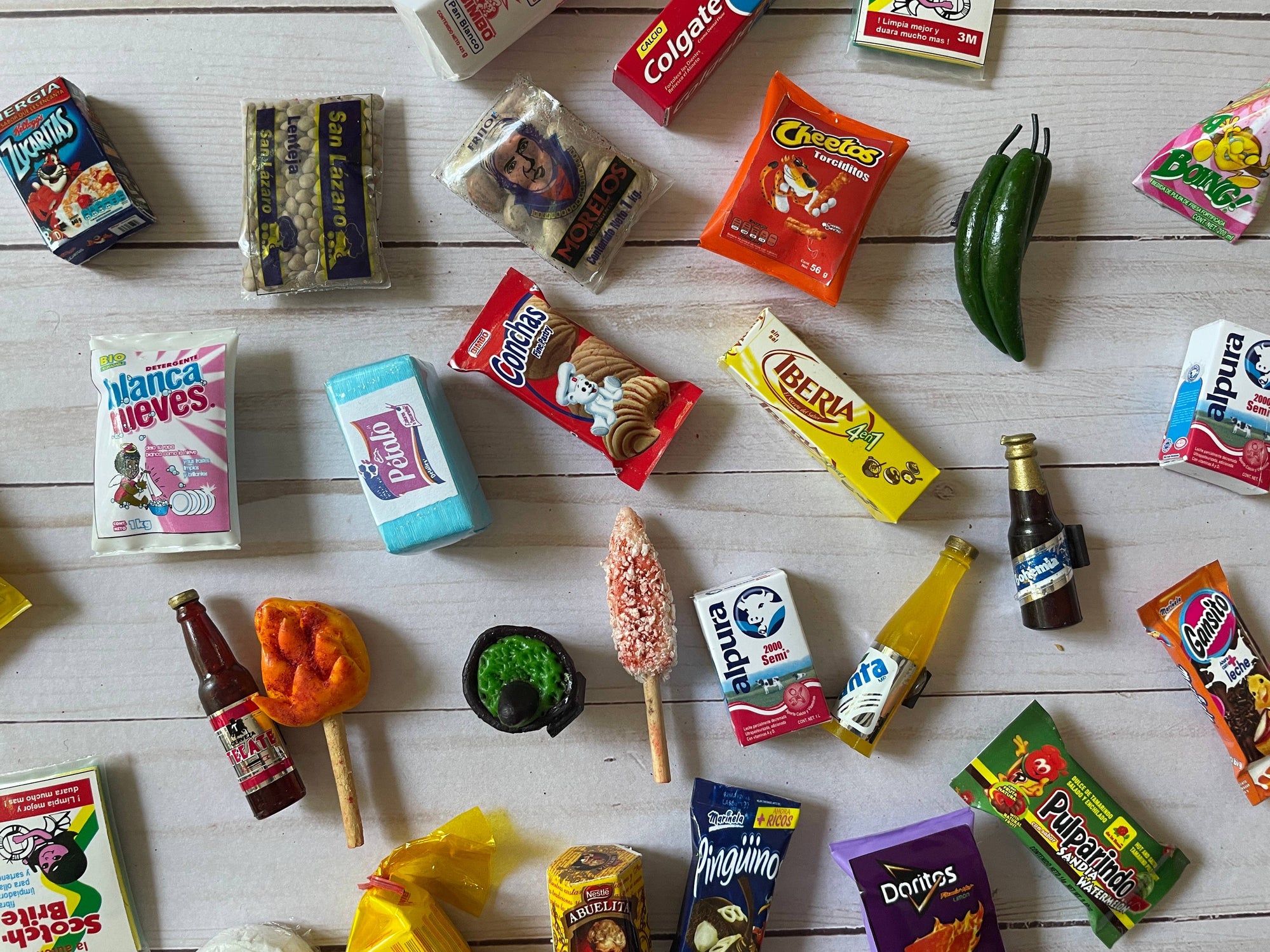 Viva Greetings - Mini Magnets Mexican Products