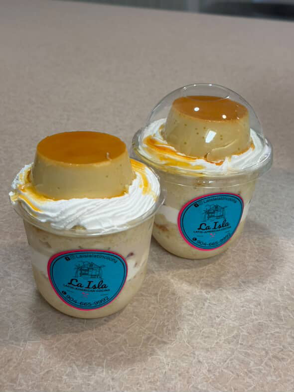 La Isla Latina Cocina- Vasos de Tres Leches con Fresa y Flan