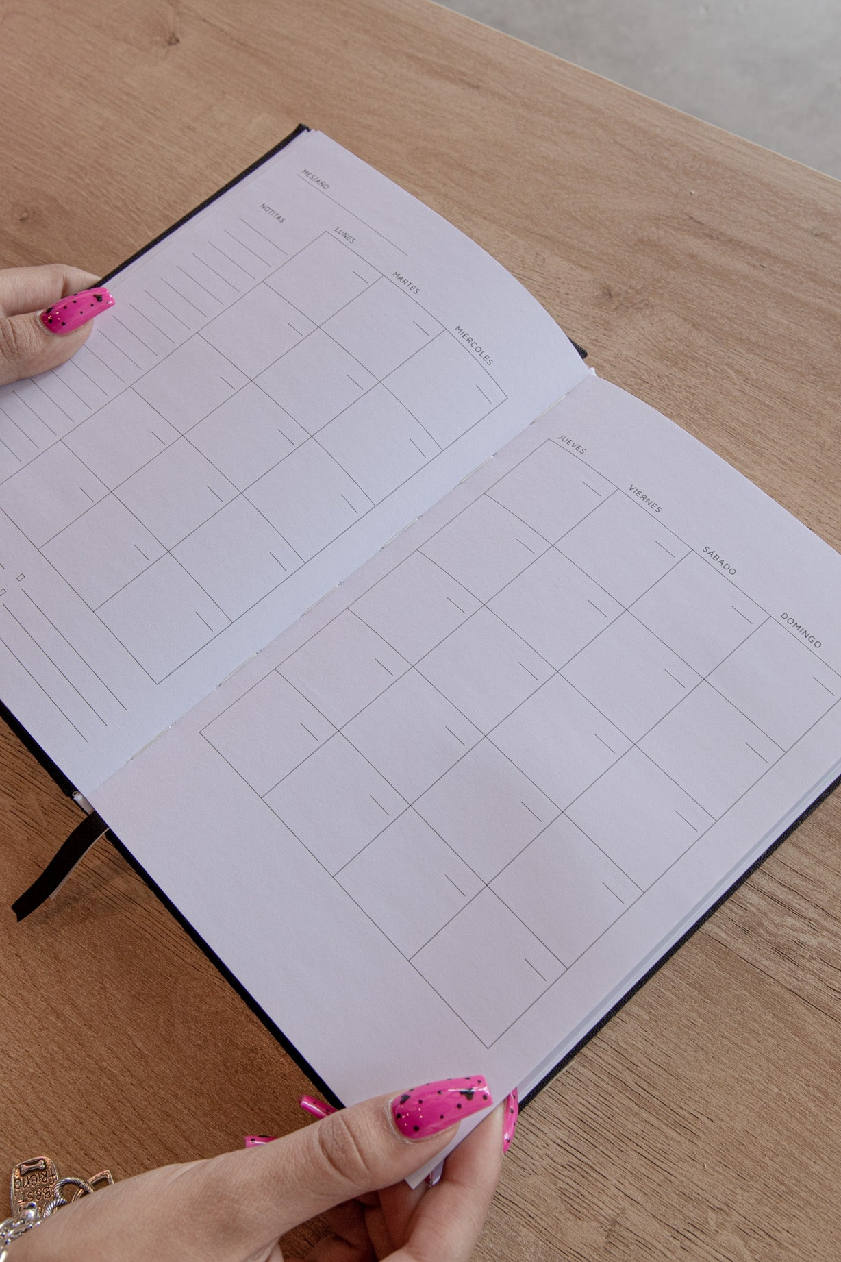 Jen Zeano Designs - Spanglish Daily Planner