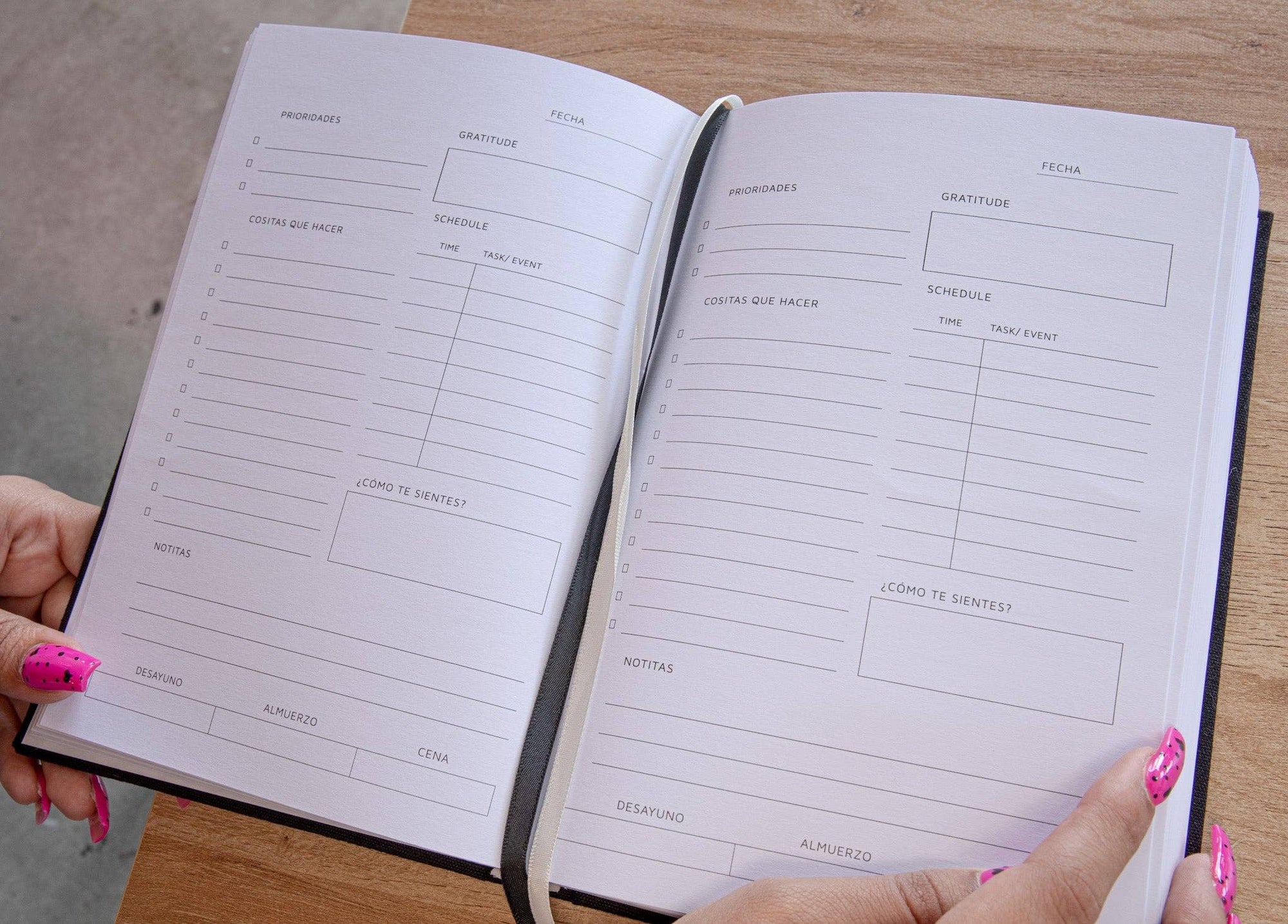 Jen Zeano Designs - Spanglish Daily Planner