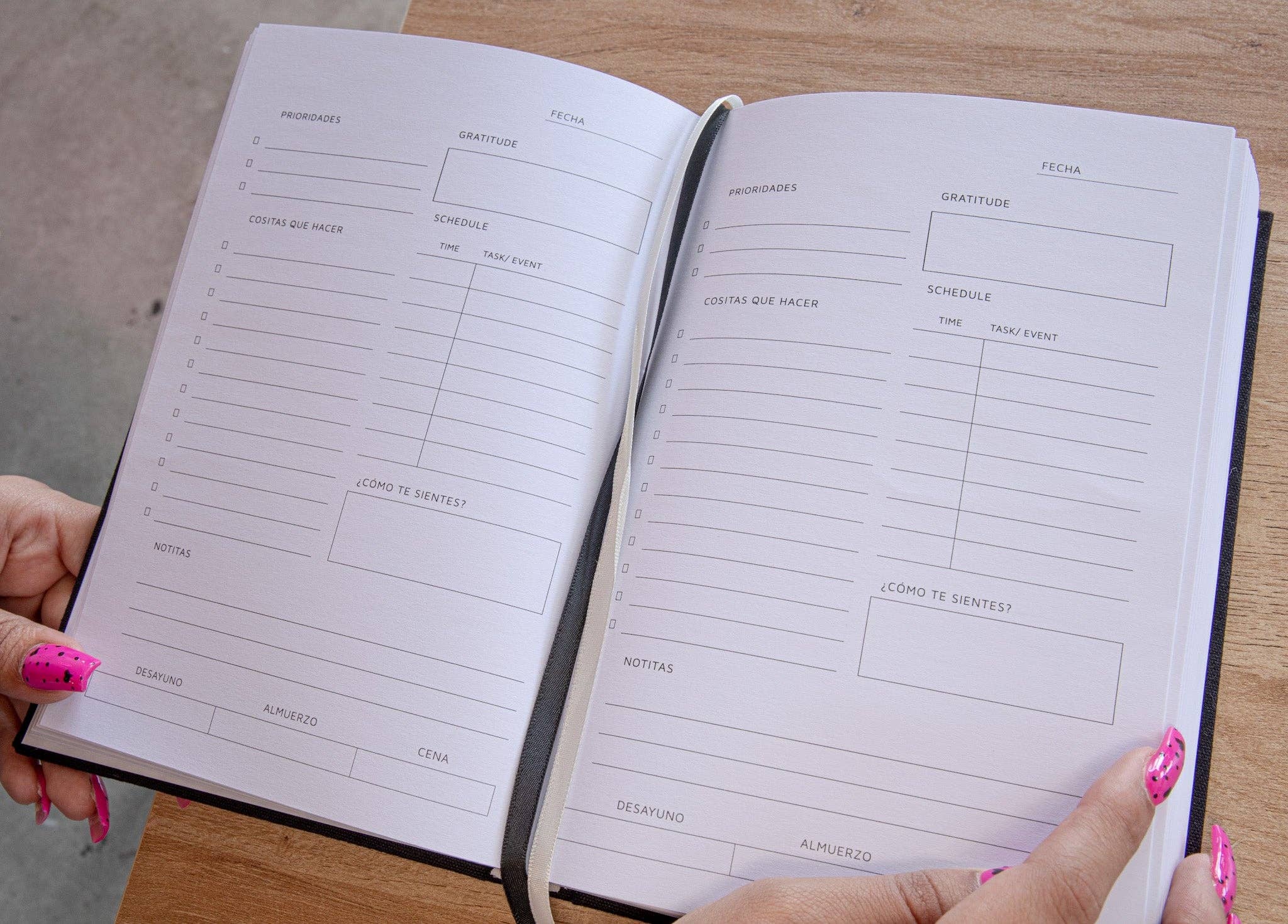 Jen Zeano Designs - Spanglish Daily Planner