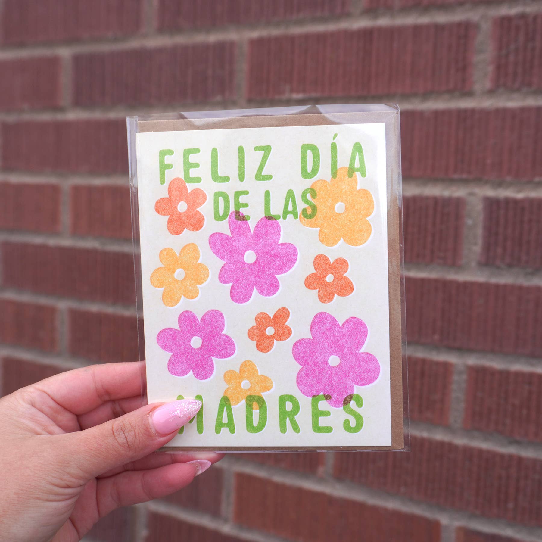 Erica Alfaro Designs - Feliz Dia De Las Madres Retro Flowers Greeting Card