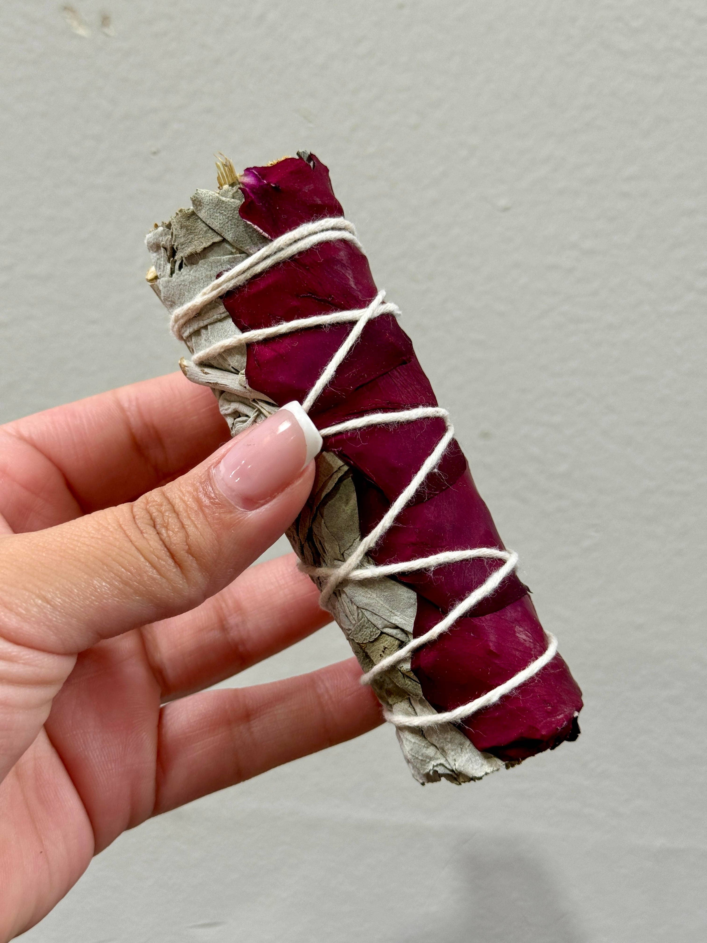 Sarimoire - White Sage Smudge Wands with Red Rose Petals