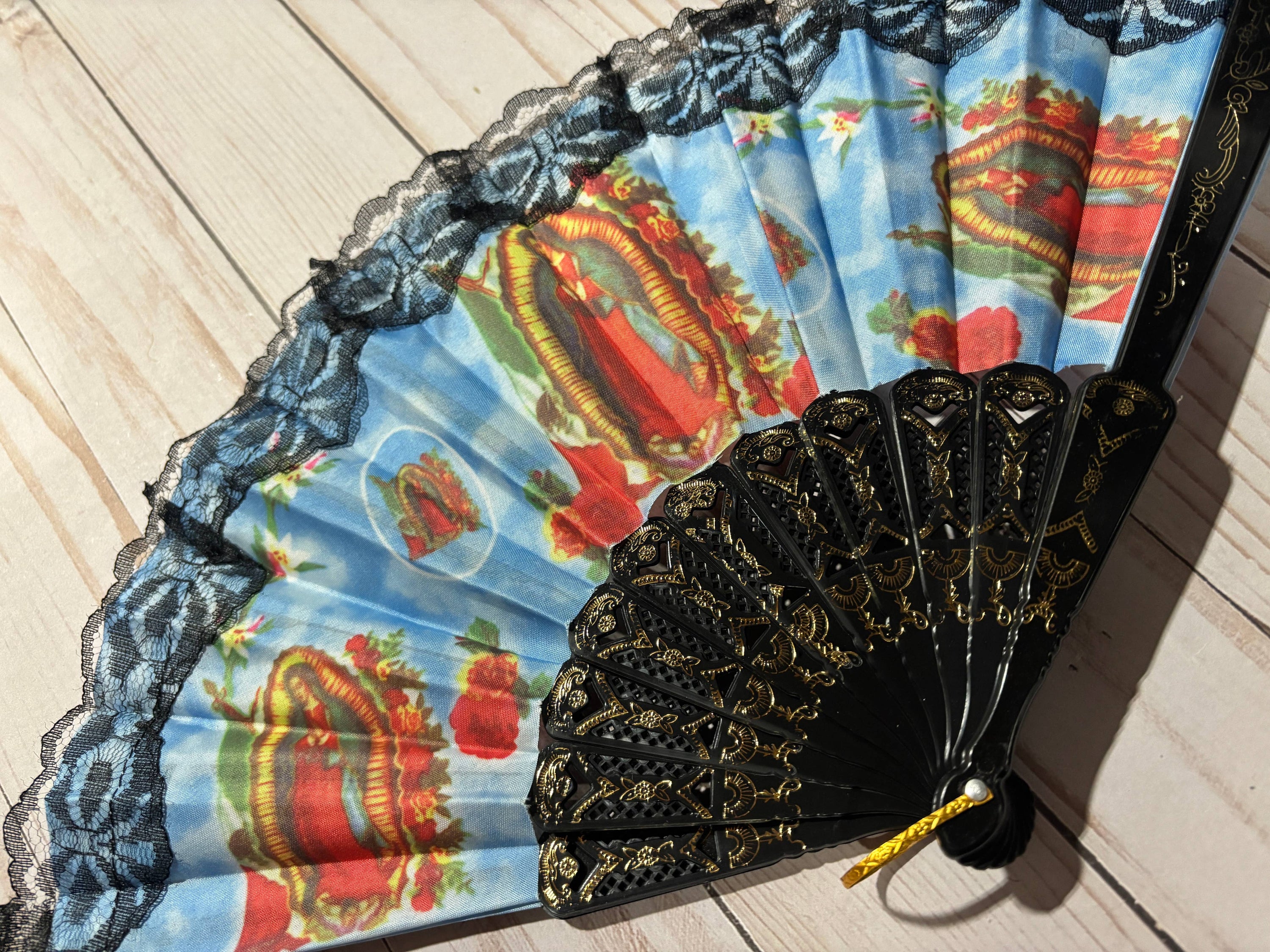Viva Greetings - La Virgen de Guadalupe Design Hand Fan: White