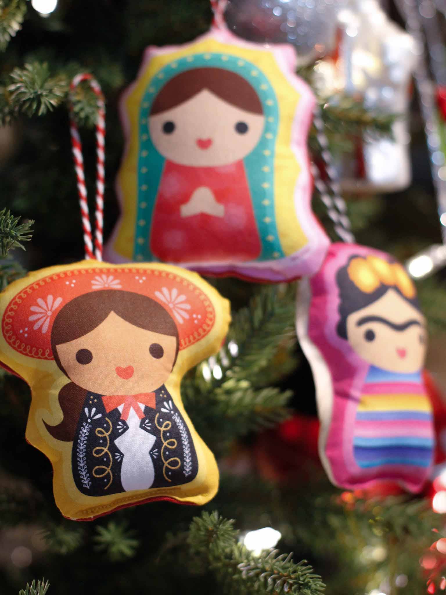 Nice Cosas - Nice Cosas Besties Club™ - Senorita Mariachi Ornament